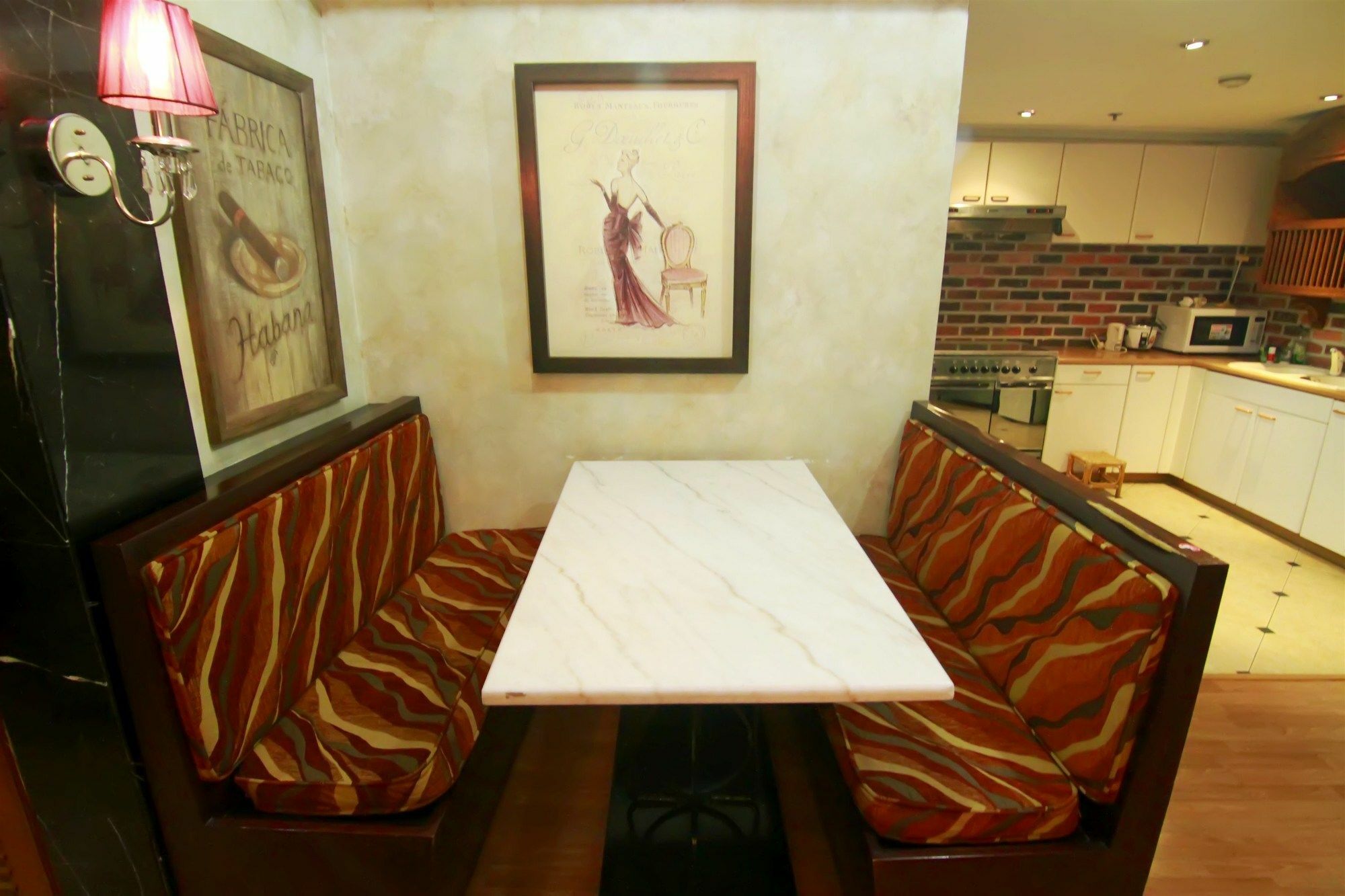 Cozy 2 Bedrooms Sudirman Tower By Travelio